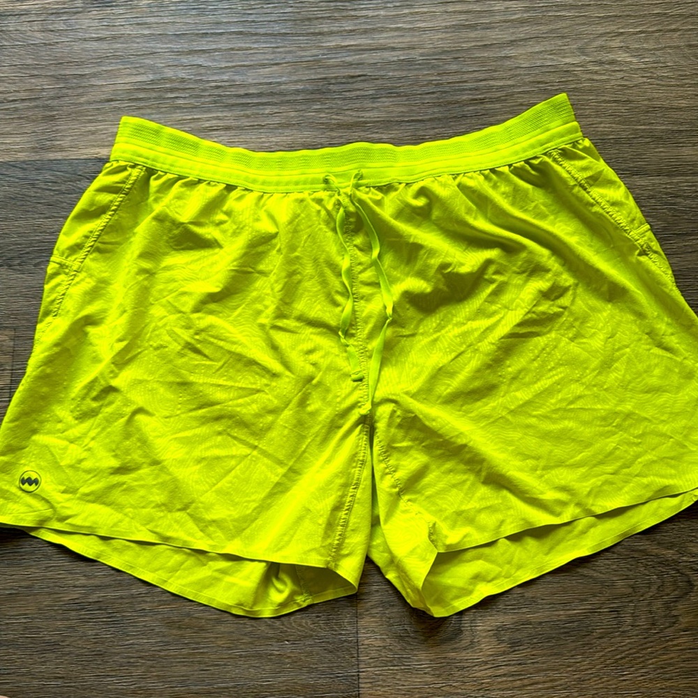 Janji AFO Middle Short 5 inch running exercise XL, neon yellow